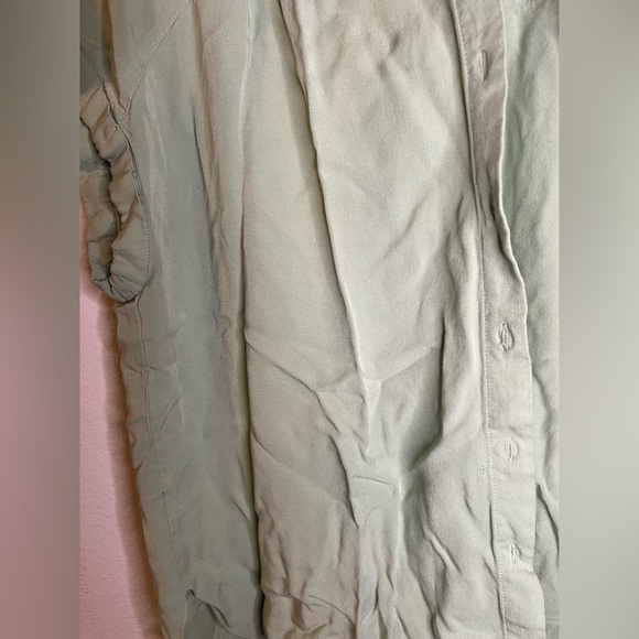 Rose & Olive Green Cuffed Sleeve Button Down Shirt - Picture 4 of 4